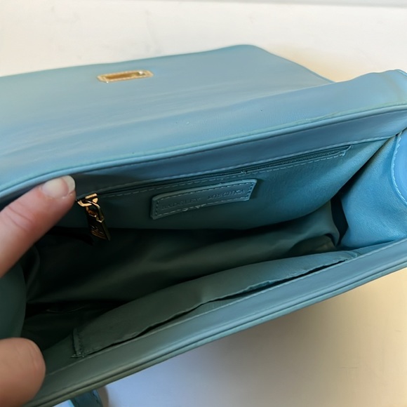 NWT Badgley Mischka Crossbody Faux Pearl Studded Accents - Picture 7 of 15